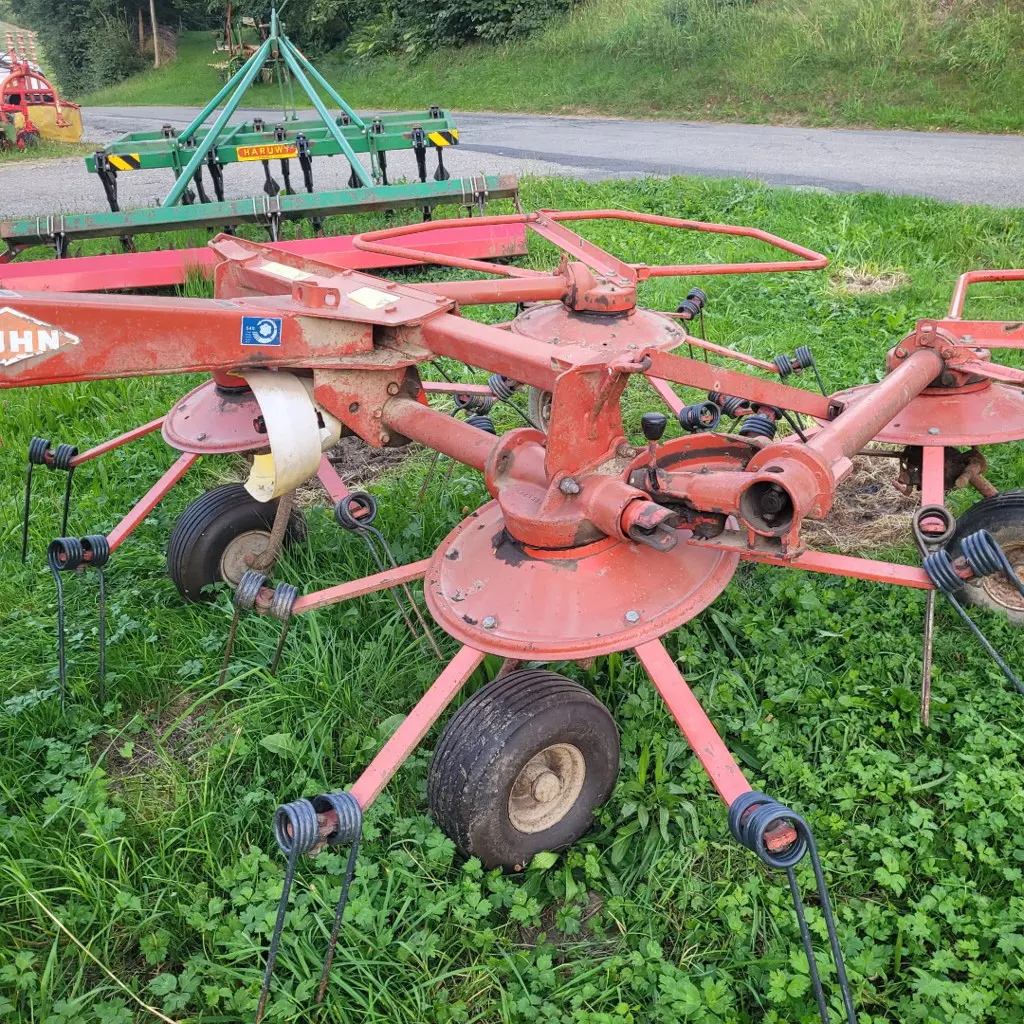 c0f866a4-3a97-4c89-ae13-20dd6733d927-kuhn alt 2.jpg