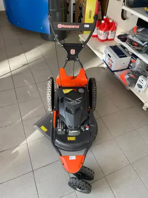Tondeuse à éjection latérale Husqvarna DBY51