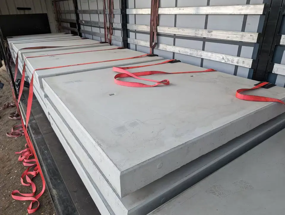 b72cee82-b615-426e-9e3a-e5f736f760ab-517c61bd-d085-4e1a-80de-d7ce3c79fe3a conv.jpg