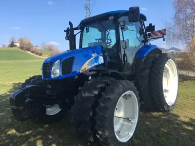Traktor New Holland T6020