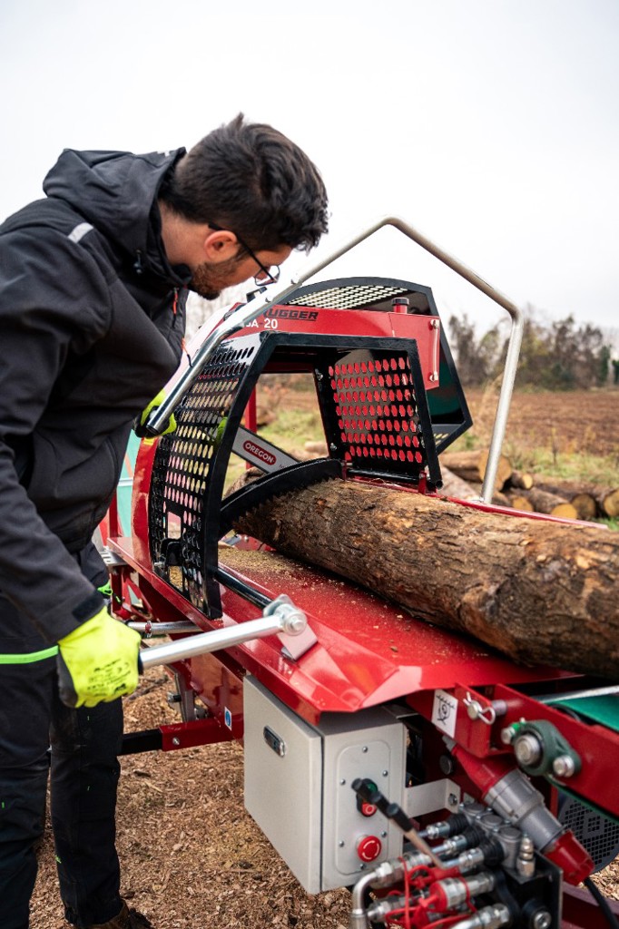 c62cf158-ea3d-4cd9-96a5-cdc22227eb58-Brugger Machinery Fotos - Raw Media (104).png