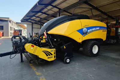 Presse carrée New Holland BB890 Plus