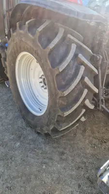 Pneu Mitas 600/65R34 et 480/65R24