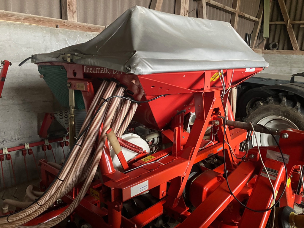 2e449a38-6393-412d-8f90-329d4d874c62-Häusler Sämaschine 8.jpg
