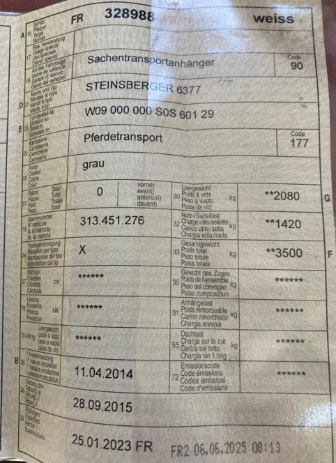 faf61be5-c4a2-48d3-89a6-c3457c96eede-Pferdetransportanhänger Stelnsberger mit Wohnabteil (6).jpg
