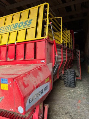 Pöttinger Euroboss 330T Supermatic Bj. 2018