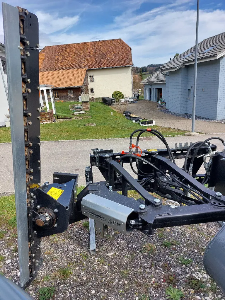 Taille-haies Düvelsdorf
