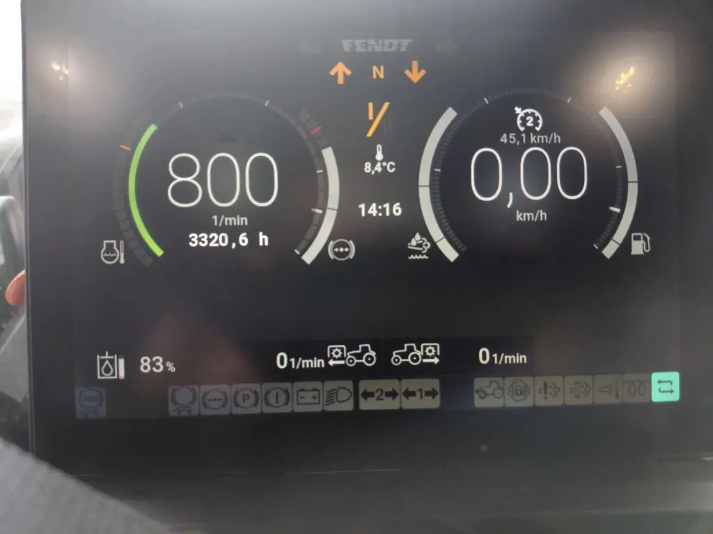 161d439f-a42c-4a1c-ba2e-f25685fd62ba-Fendt 724 G4 (5).jpg