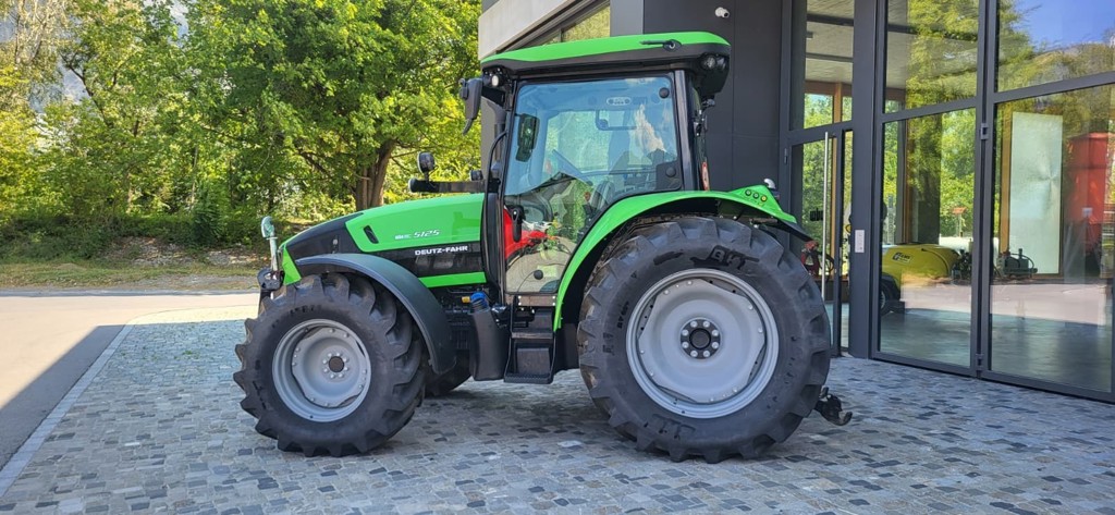 241eebbb-a6eb-4c36-a967-0e5c38255749-D-F 5125 1.jpg