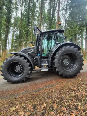 Valtra N175 Direct mit Rückfahreinrichtung
