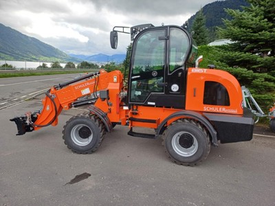 Hoflader mit Teleskop