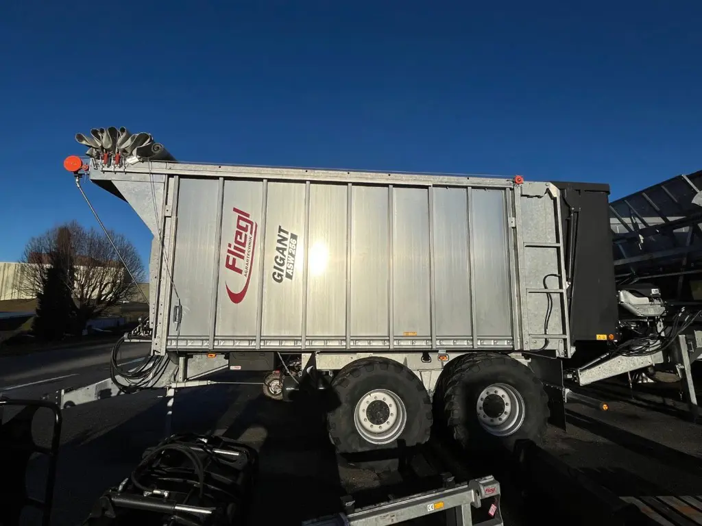 06dc21d6-3957-4d08-a490-07f543d96aa8-Fliegl ASW 256 4.jpg