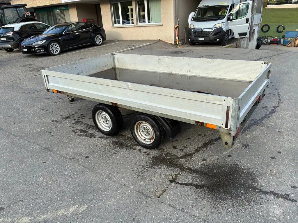 5e409049-db0e-43a2-b61d-211d298ae52f-Böck3.jpg