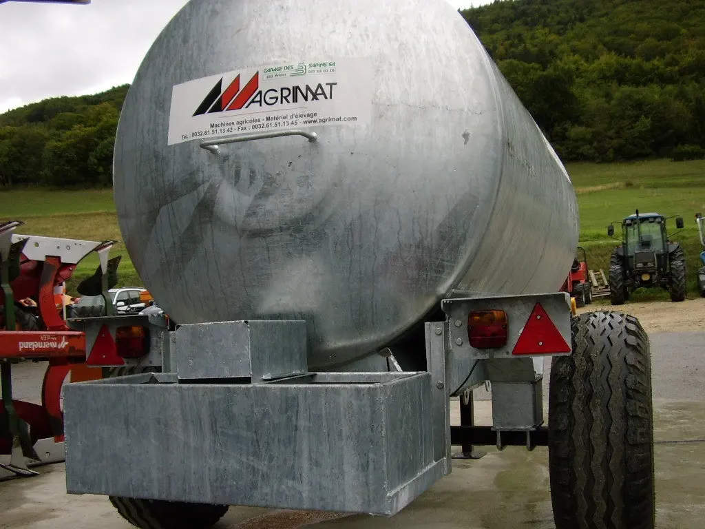 f0e0a910-52a2-4ee0-9467-4771c1fb3b55-Agrimat tonne à eau 3100 (18).jpg