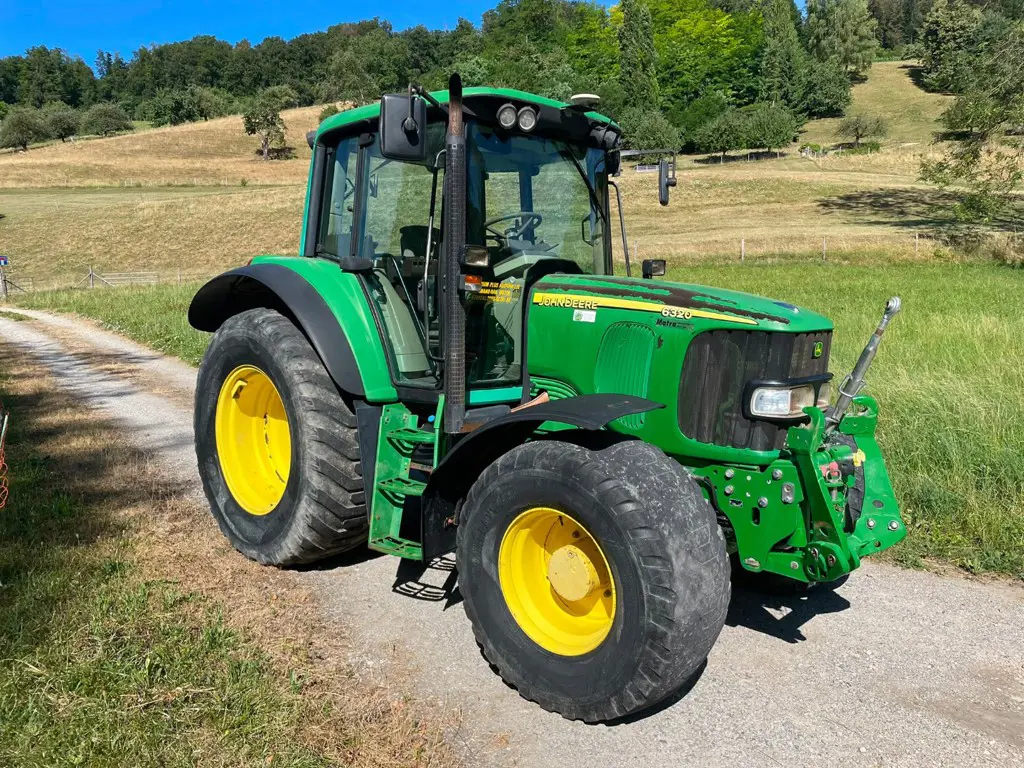 Traktor John Deere 6320 Autopowr