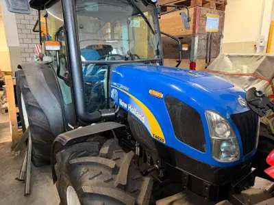 New Holland T4020
