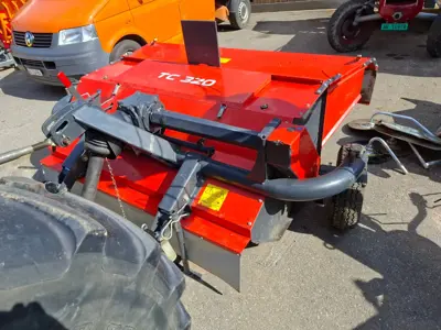 Aufbereiter Kuhn TC 320 Heckaufbereiter