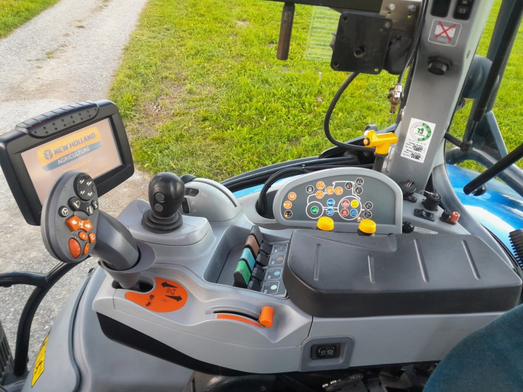 a5bfdcb7-4904-4bb5-a2fa-950c0b23f770-WhatsApp Image 2025-10-13 at 21.06.07 (5).jpg