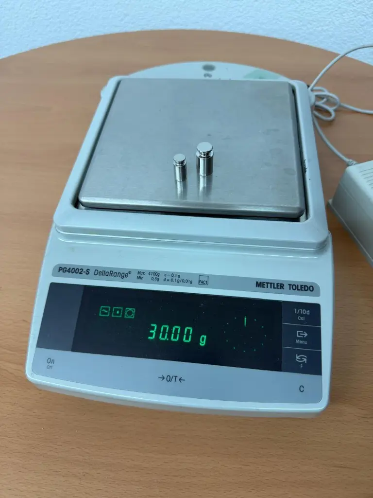 6032fd48-b89c-410b-88be-5b367a48853c-Mettler_Toledo_Präzisionswaage_PG4002-S_05.jpg