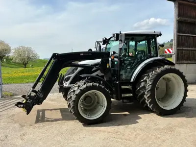 Valtra A104 / Robert Aebi Landtechnik AG