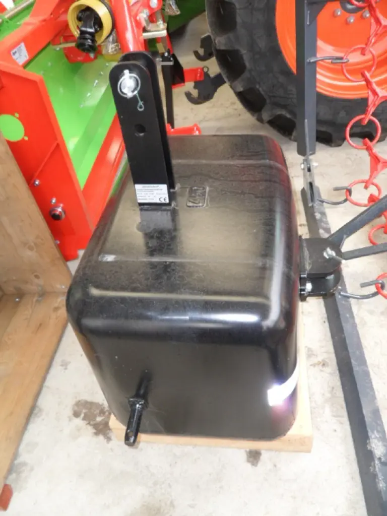 a06a92ca-dafe-40d0-b3ba-4a7cc09c743c-Düvelsdorf contre-poids 450.jpg