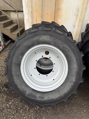 Räder 440/65R24 Case IH, Steyr, New Holland