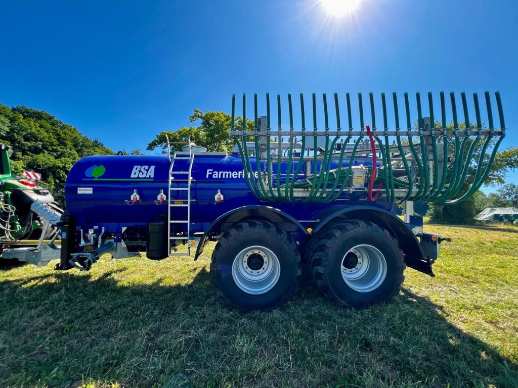 9f0ec9e7-ae19-4edf-a851-e4a7959f12b3-PHOTO-2025-07-18-11-57-04 26.jpg