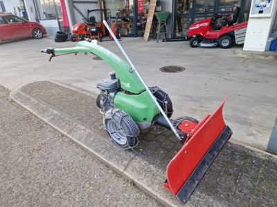 Schneepflug Rapid Mondo mit Kubota 9PS/Hydrostat