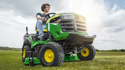 Rasentraktor John Deere X 167 R