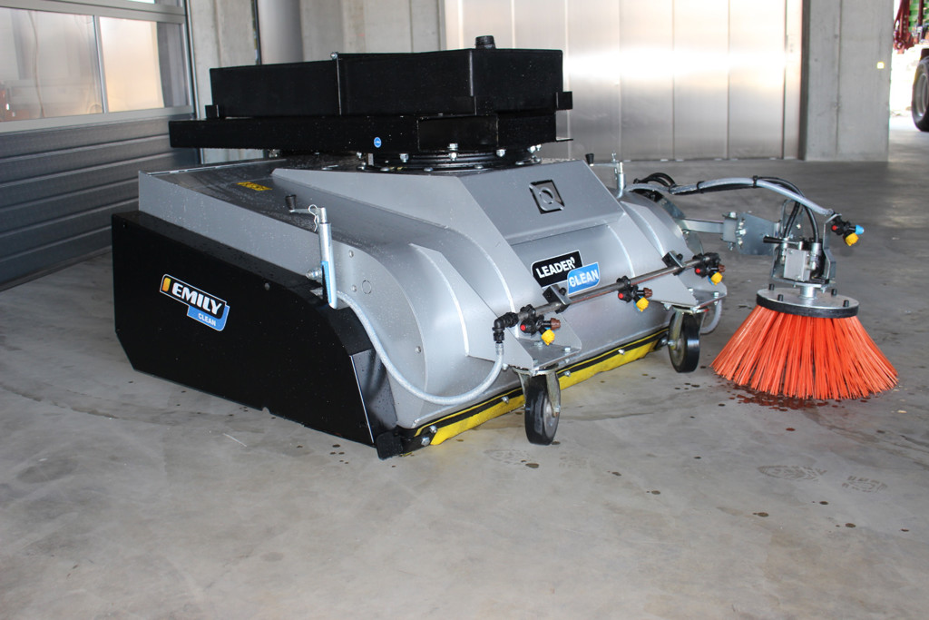 68c3d510-0023-4f9c-b275-12d95ab120c0-Leader_clean_1.3 (9).jpg