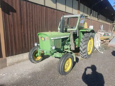 Traktor John Deere 1020 zu verkaufen