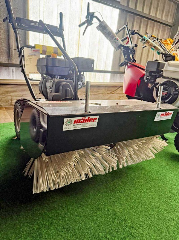 5e9fda4a-dae9-4b6c-b2ea-a145055a2d02-22754-MTD-Kehrbürste-Optima-PS-700-(1).jpg