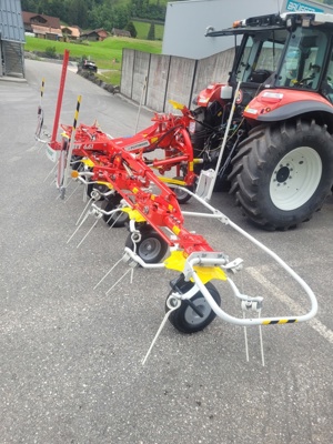 Kreiselheuer Pöttinger HIT 6.61, hydr. Grenzstreue