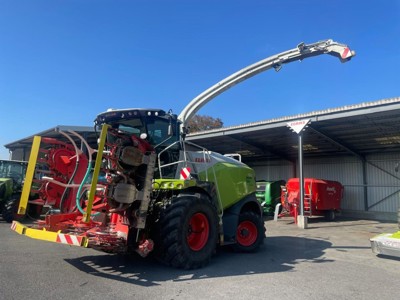 Claas Ensileuse Jaguar 950