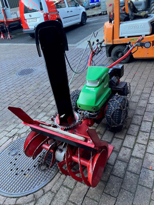 Rapid Euro 3 mit Schneefräse & Pflug  (323 Std.!)