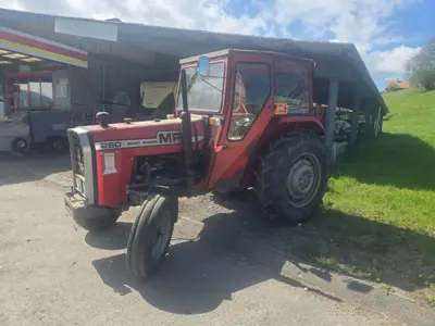 Massey Ferguson 260