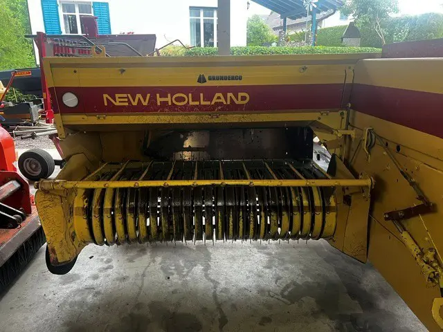 e84fc140-bff3-43a2-b1e2-b7ea4c890c52-New Holland 4.jpg
