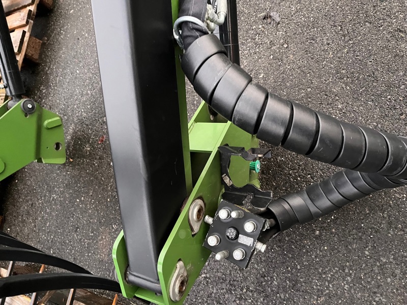 6e12e162-0148-488b-bb80-caa8372271d8-Frontlader X3S 211P IMG_4423.jpg