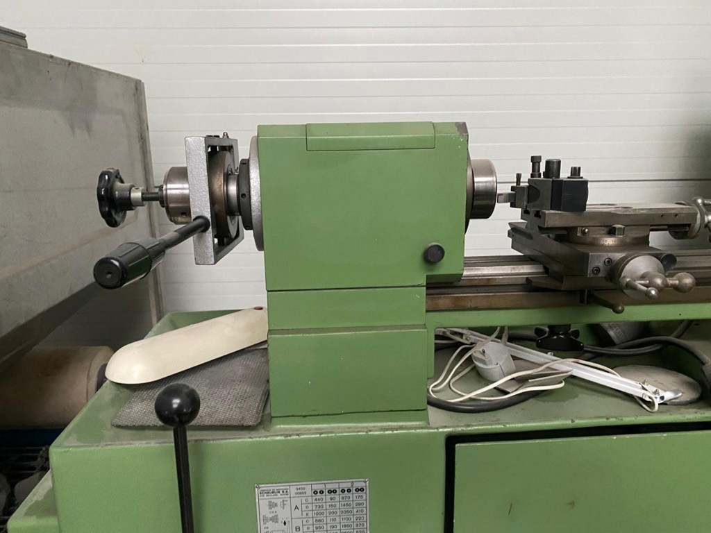 4b908ee0-838b-4374-b134-99ffab01c660-Drehbank_Schäublin_23.jpg