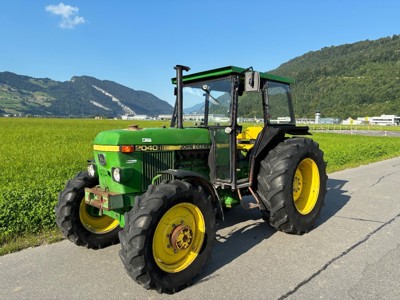 John Deere 2040A