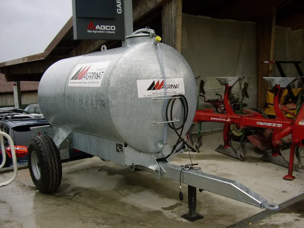 7db2045c-cb68-4b5e-924e-a8e5969c4bb6-Agrimat tonne à eau 3100 (19).jpg
