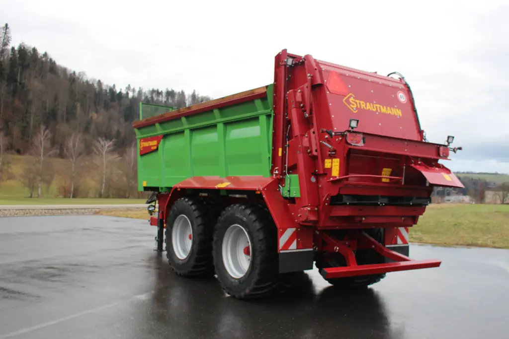 5c80f744-4d57-47bf-a021-681601d3275a-VS_2005 (9).jpg