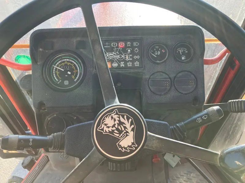 e1d73a78-c819-45d3-9234-549cba038605-Same Explorer 70 8.jpg