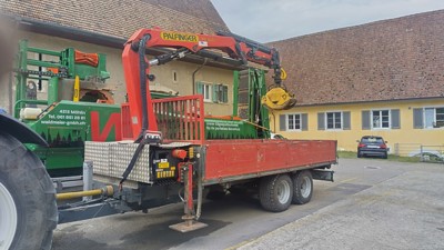 Dreiseitenkipper mit Palfinger Kran