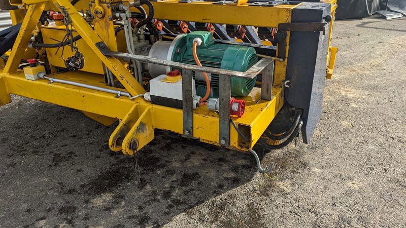 e1b41f1d-a3b4-459a-9735-072678048282-WhatsApp Image 2024-06-10 at 08.23.26 (5).jpeg