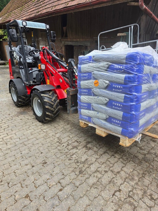 fbcb6d12-a881-49f5-88fc-6e3a7fc3b73d-Jongbison 4.jpg