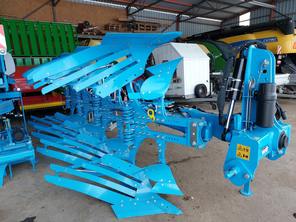aa530b0d-5dd1-446e-a7e3-5a6e92833833-Lemken Juwel 6  (1).jpg