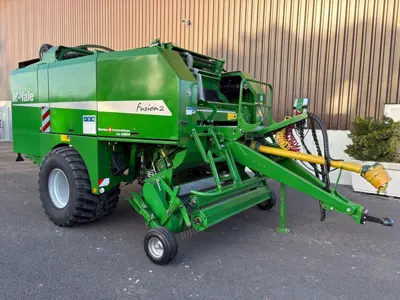 Rundballenpresse McHale Fusion 2