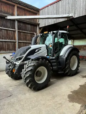 Valtra T 174 ES / Robert Aebi Landtechnik AG