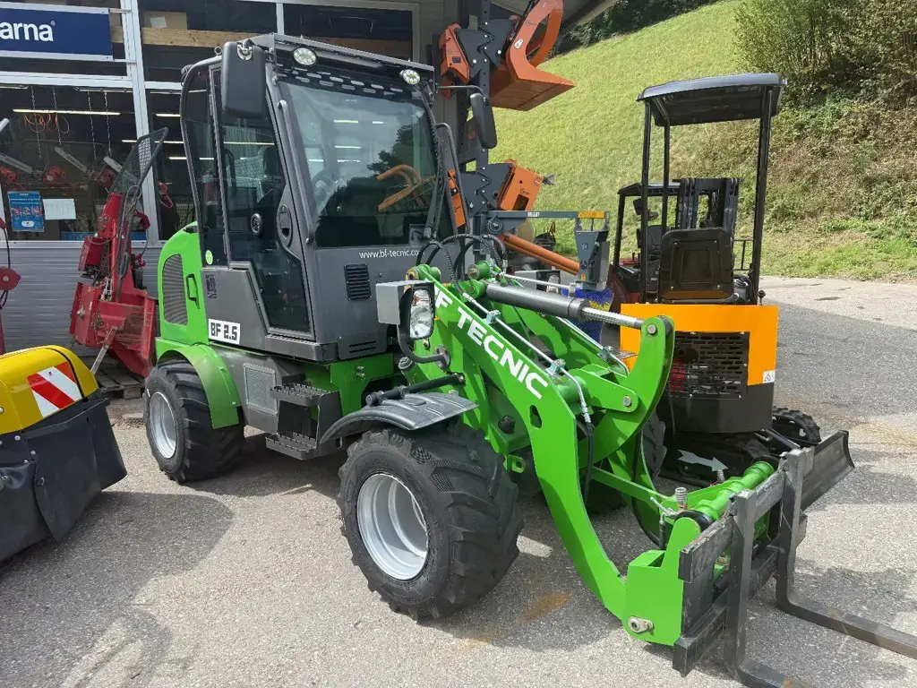 Radlader BF 2.5 Farmy – 800 kg "Top Preis"